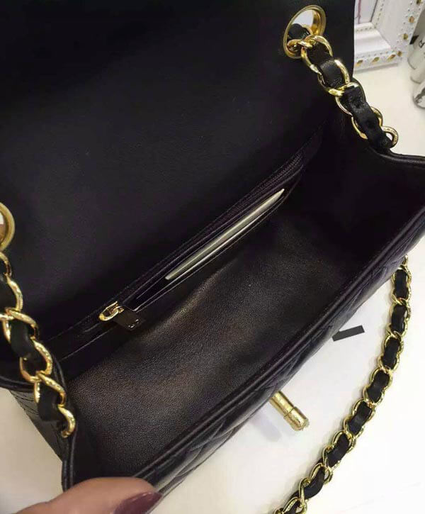 シャネル ミニマトラッセ 2020 コピー チェーン ミニマトラッセ ココマーク キャビアスキン A01115シャネルマトラッセ パロディ